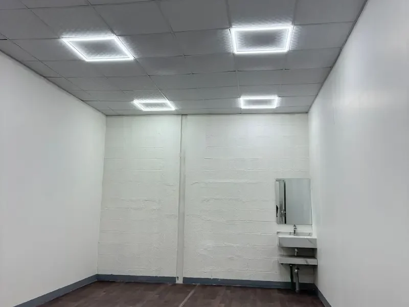 SPACIOUS AND WELL KEPT STORAGE UNIT WITH A WASHBASIN AVAILABLE IN AL QUOZ 1