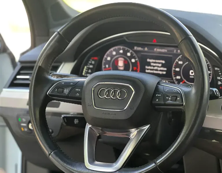 2016 Audi Q7 45 TFSI 6 Cylinders Petrol Engine White Brown SUV GCC Specs Pristine Condition