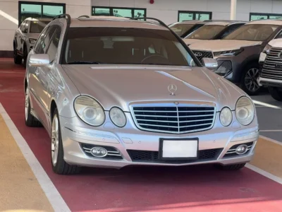 2008 Mercedes-Benz E 350 4MATIC 3.5 Litres V6 Petrol Engine Silver Black Hatchback
