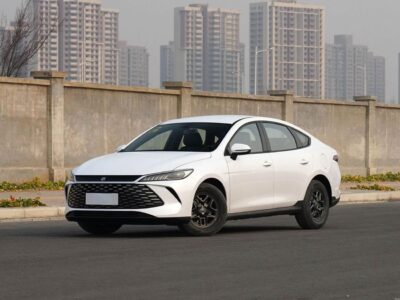 2025 BYD QIN PLUS STD 1.5 Litres 4 Cylinders PLUG-IN HYBRID White Beige Sedan Automatic