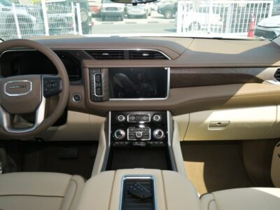 2025 GMC Yukon Denali 6.2 Litres V8 Petrol Engine Black Beige SUV GCC Specs AWD