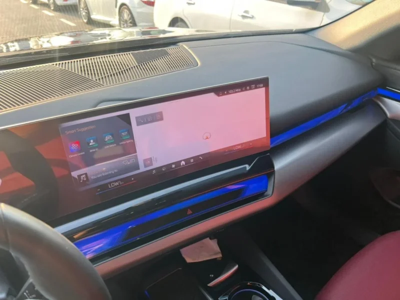 2026 BMW 525I 4 Cylinders Petrol Engine Blue Red Sedan Automatic Chinese Specs
