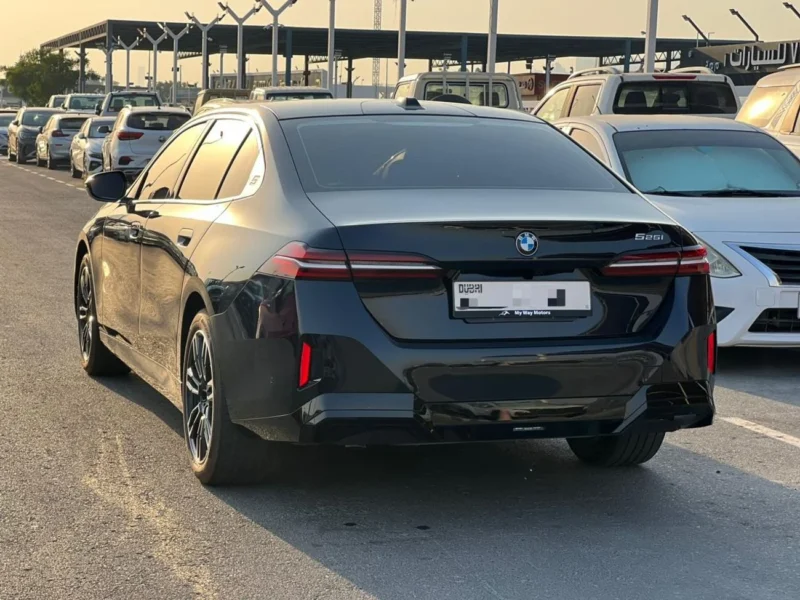 2026 BMW 525I 4 Cylinders Petrol Engine Blue Red Sedan Automatic Chinese Specs