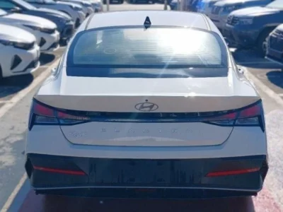 2025 Hyundai Elantra COMFORT 1.5 Litres 4 Cylinders Petrol Engine White Grey Sedan