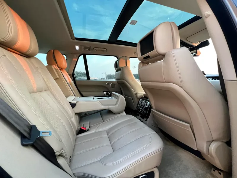 2014 Land Rover Range Rover Vogue 8 Cylinders Petrol Engine Black Beige SUV GCC Specs
