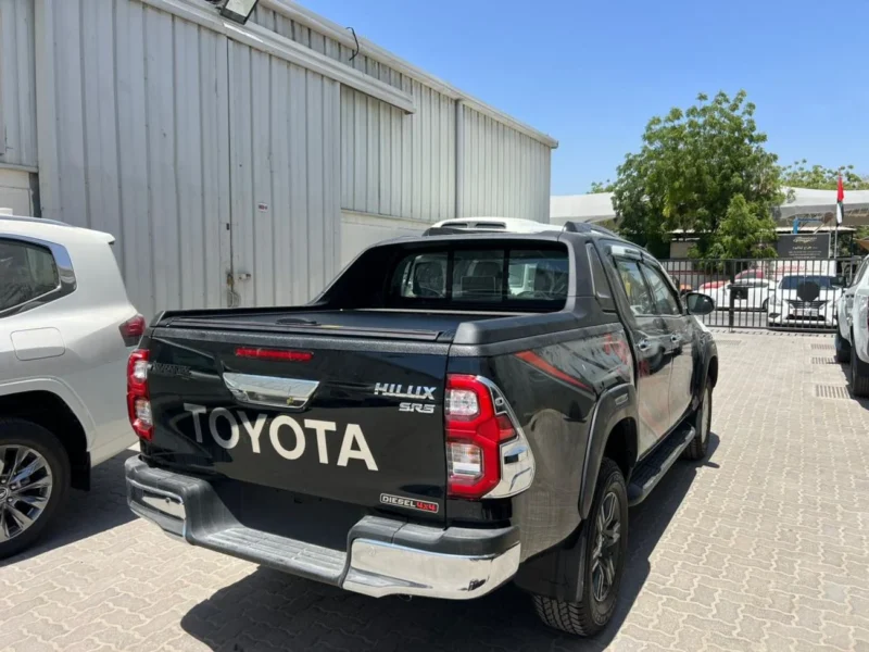 2026 TOYOTA HILUX ADVENTURE 2.4L 4X4 DIESEL 4 Cylinders Black Red Pickup Truck GCC