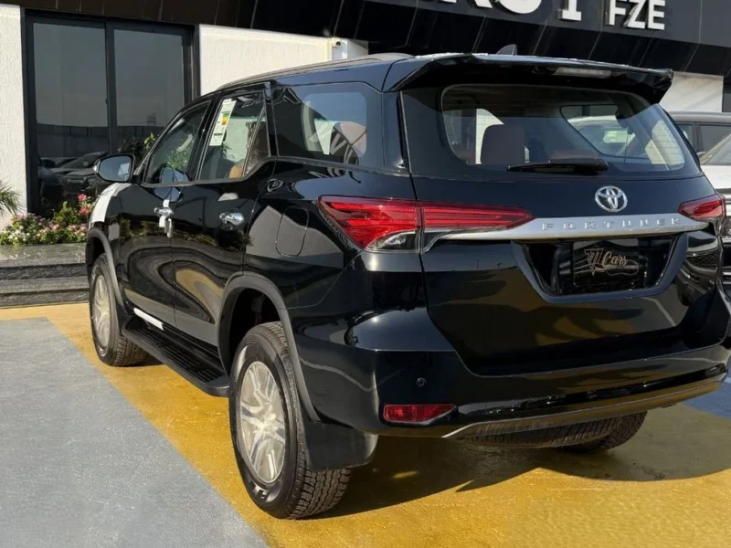 2026 Toyota Fortuner 2.7 Litre 4-cylinder Petrol Engine Black Brown SUV GCC Specs