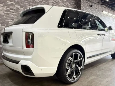 2025 Rolls Royce Cullinan Black Badge 6.8 Litres 12 Cylinders Petrol Engine White SUV