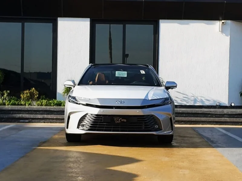 2026 Toyota Camry Lumiere 2.5 Litres Inline 4-Cylinder Hybrid Engine Silver Tan Sedan GCC