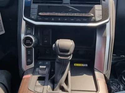 2025 TOYOTA LAND CRUISER 3.3L DIESEL GXR TWIN TURBO 6 Cylinders White Black SUV GCC