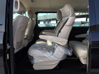 2025 Mercedes Vito Business Edition 2.0 Litres 4 Cylinders Petrol Engine Black White Van