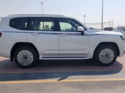 2025 TOYOTA LAND CRUISER 3.3L DIESEL GXR TWIN TURBO 6 Cylinders White Black SUV GCC