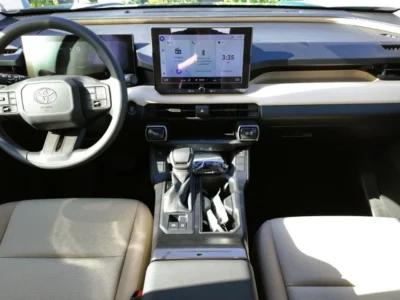 2026 TOYOTA RAV 4 EXR URBAN ROCK 2.0L 4-Cylinder Petrol Engine Grey Beige SUV GCC Specs