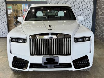 2025 Rolls Royce Cullinan Black Badge 6.8 Litres 12 Cylinders Petrol Engine White SUV