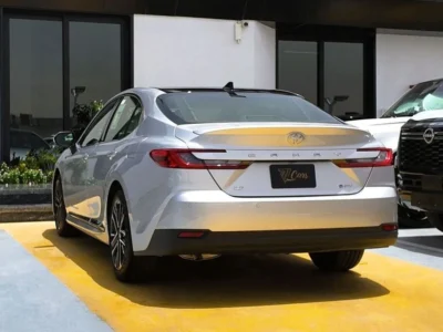 2026 Toyota Camry LE 2.5 Litres 4-Cylinder Petrol Engine Silver Beige Sedan GCC Specs