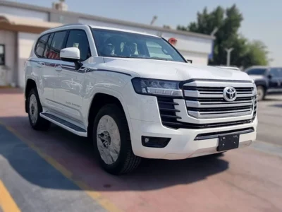 2025 TOYOTA LAND CRUISER 3.3L DIESEL GXR TWIN TURBO 6 Cylinders White Black SUV GCC