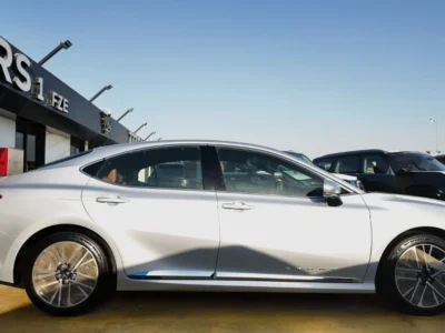 2026 Toyota Camry Lumiere 2.5 Litres Inline 4-Cylinder Hybrid Engine Silver Tan Sedan GCC