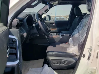2025 TOYOTA LAND CRUISER 3.3L DIESEL GXR TWIN TURBO 6 Cylinders White Black SUV GCC