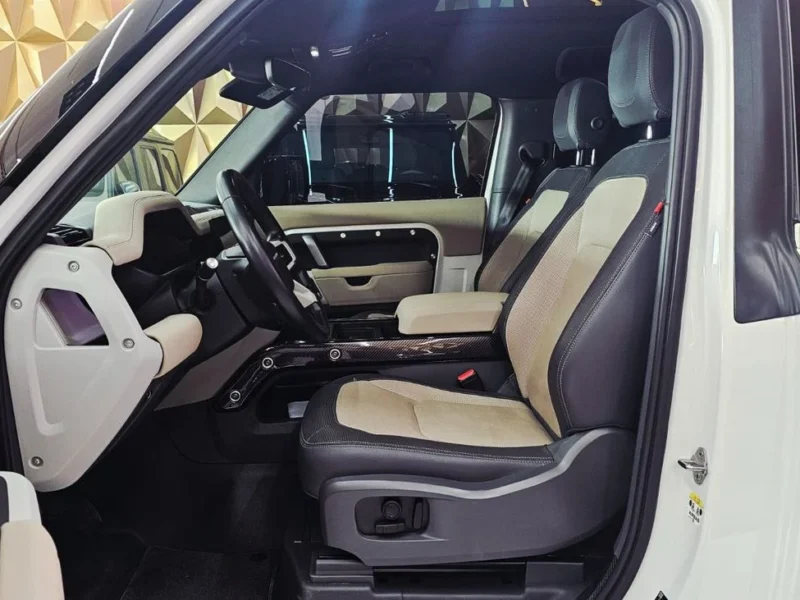 2023 Rover Defender 90 X-DYNAMIC HSE P400 3.0L Cylinders Petrol Engine White Beige SUV