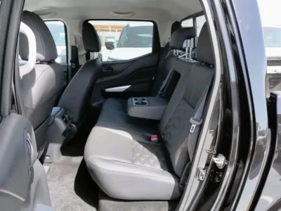 2025 Nissan Navara 2.5 Litres 4 Cylinders Petrol Engine Black Pickup Truck GCC Specs