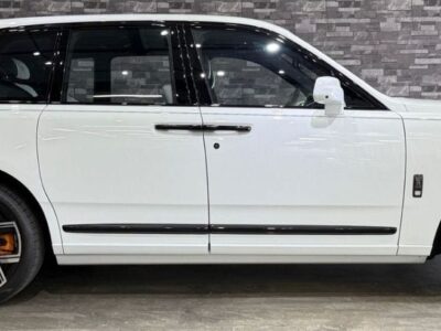 2025 Rolls Royce Cullinan Black Badge 6.8 Litres 12 Cylinders Petrol Engine White SUV