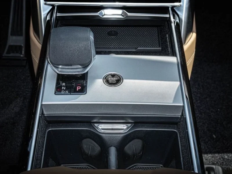2026 Land Rover RANGE ROVER AUTOBIOGRAPHY P530 4.4 L Twin-Turbo V8 Black Tan SUV