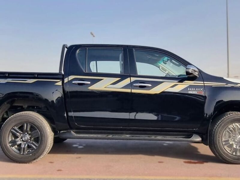 2025 TOYOTA HILUX GLX FULL OPTION 2.4L 4X4 DIESEL 4 Cylinders Black Pickup Truck