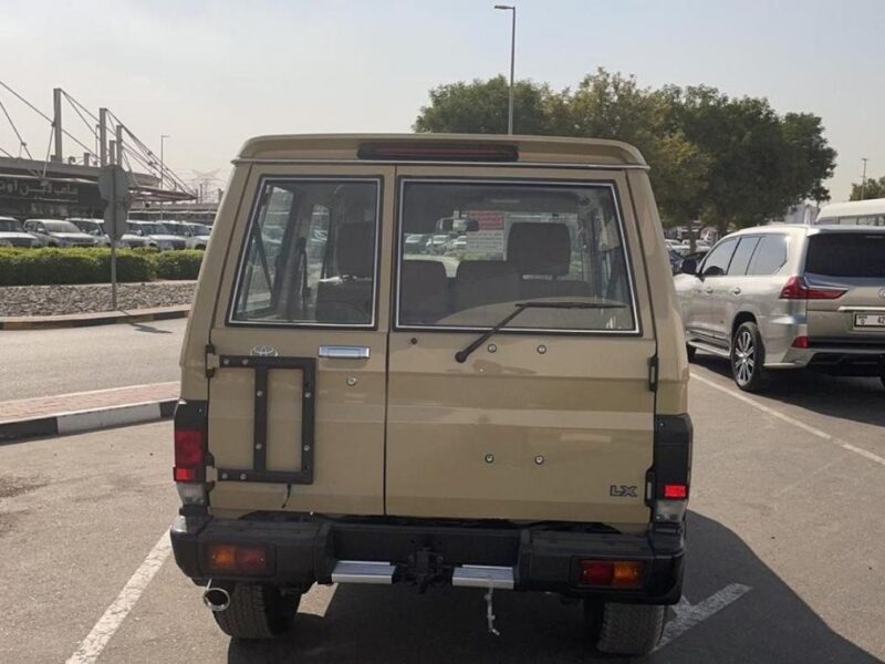 2022 Toyota Land Cruiser 70 4.0L 6 Cylinders Engine Beige Brown SUV GCC 70TH ANNIVERSARY