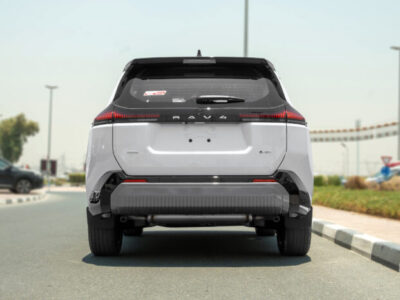 2026 Toyota Rav 4 XSE 2.5 Litres 4-Cylinder Hybrid Petrol Engine White Black SUV Automatic