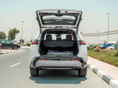 2026 Toyota Rav 4 XSE 2.5 Litres 4-Cylinder Hybrid Petrol Engine White Black SUV Automatic