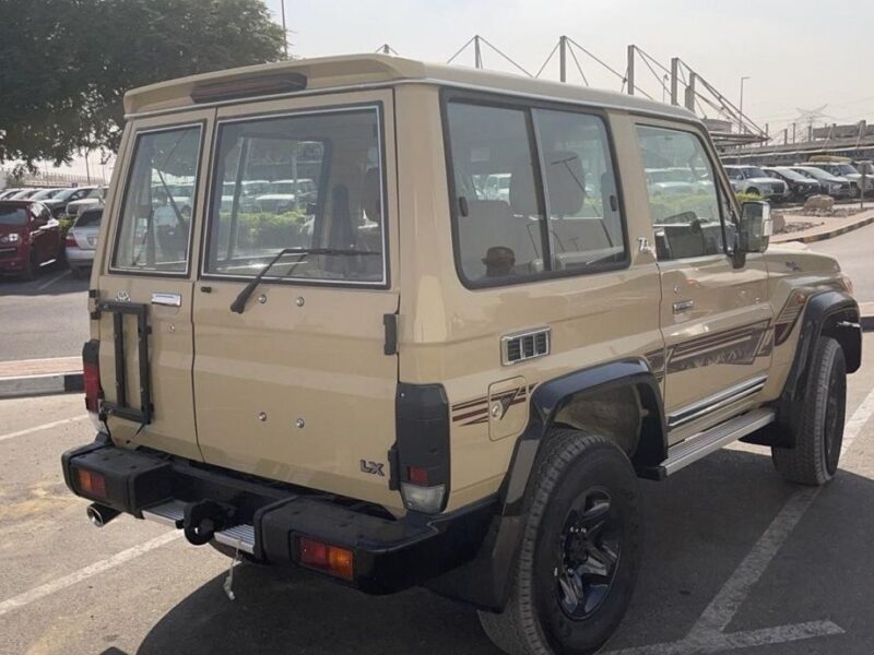 2022 Toyota Land Cruiser 70 4.0L 6 Cylinders Engine Beige Brown SUV GCC 70TH ANNIVERSARY
