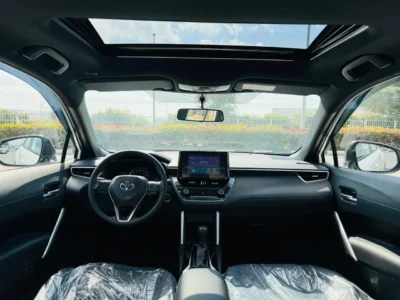 2025 Toyota Corolla Cross 1.8 Litres 4 Cylinders Hybrid Engine White Tan SUV GCC Specs