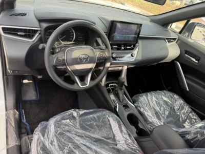 2025 Toyota Corolla Cross 1.8 Litres 4 Cylinders Hybrid Engine White Tan SUV GCC Specs