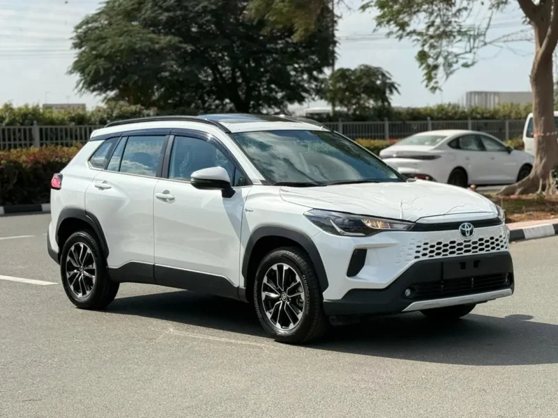 2025 Toyota Corolla Cross 1.8 Litres 4 Cylinders Hybrid Engine White Tan SUV GCC Specs