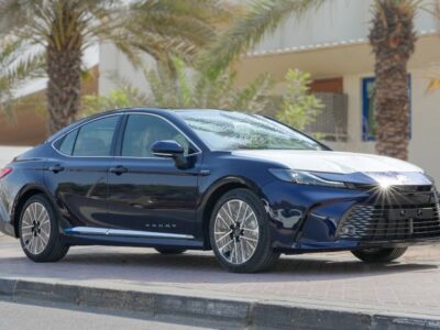 2026 Toyota Camry Lumiere 2.5 Litres 4-Cylinder Hybrid Petrol Engine Blue Tan Sedan