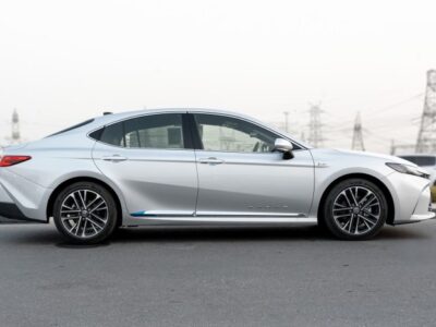 2026 Toyota Camry Lumiere 2.5 Litres 4-Cylinder Hybrid Petrol Engine Silver Tan Sedan