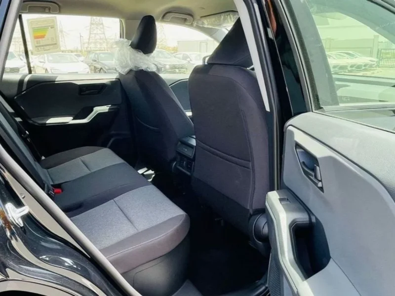 2026 TOYOTA RAV 4 2.5 Litres 4 Cylinders HYBRID Engine Black Grey SUV GCC Specs