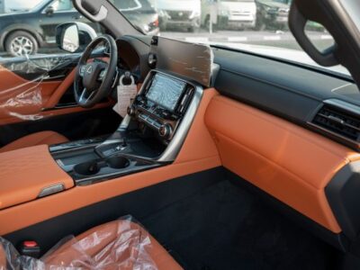 2026 Lexus LX700h VIP 3.5 Litres V6 Hybrid Petrol Engine White Orange SUV GCC Specs
