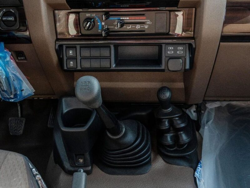 2026 Toyota Land Cruiser LC79 2.8L 4-Cylinder Turbo Diesel Engine White Brown Pickup Truck