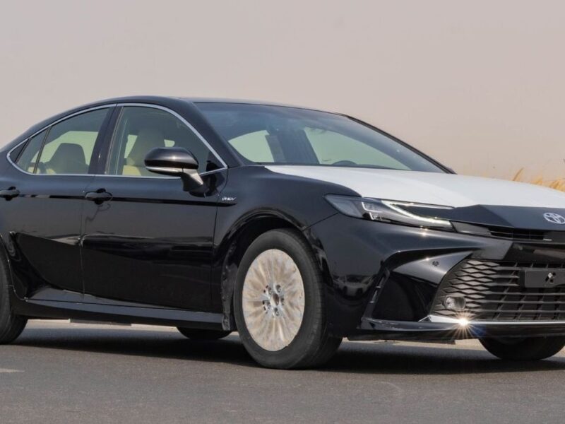 2026 Toyota Camry LE 2.5 Litres 4-Cylinder Hybrid Engine Black Beige Sedan GCC Specs