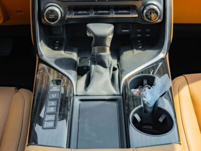 2026 Lexus LX600 Prestige 3.5L V6 Twin-Turbocharged Petrol Engine Black Tan SUV GCC Specs