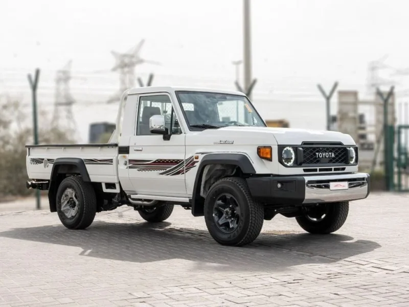 2026 Toyota Land Cruiser LC79 2.8L 4-Cylinder Turbo Diesel Engine White Brown Pickup Truck