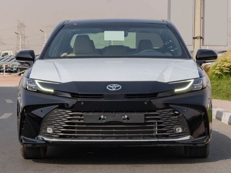 2026 Toyota Camry LE 2.5 Litres 4-Cylinder Hybrid Engine Black Beige Sedan GCC Specs