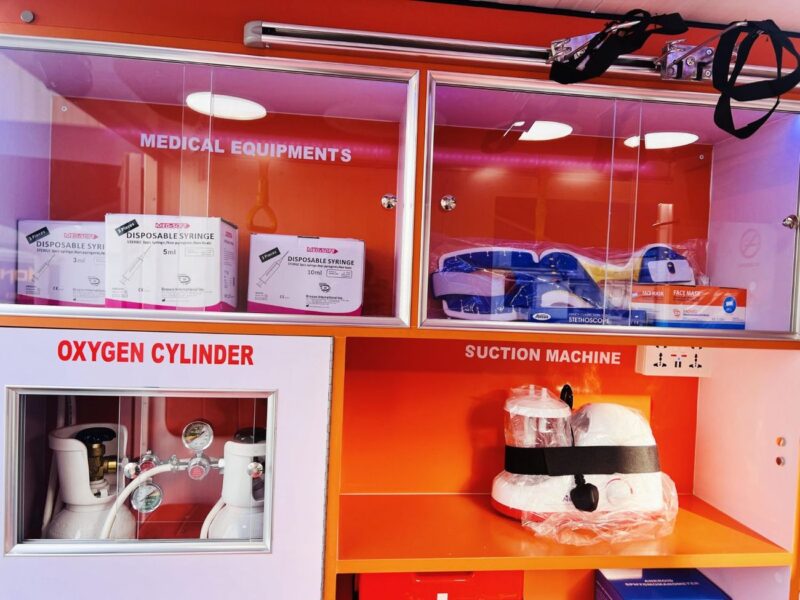 2026 Toyota Hilux 2.4L 4-Cylinder Turbocharged Diesel White Orange Ambulance GCC