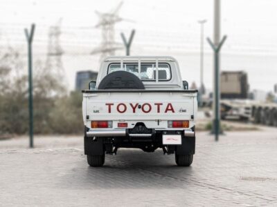 2026 Toyota Land Cruiser LC79 2.8L 4-Cylinder Turbo Diesel Engine White Brown Pickup Truck