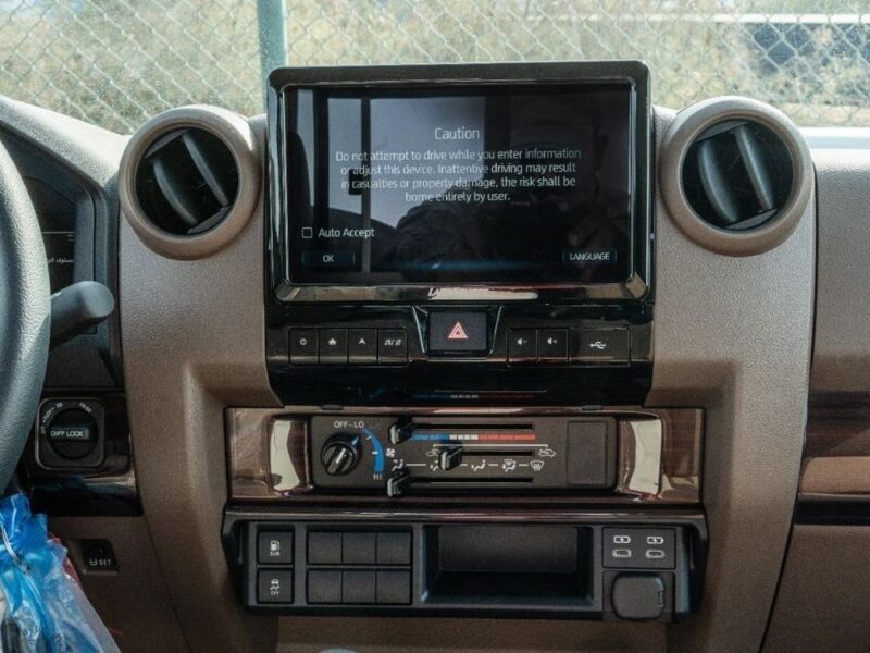 2026 Toyota Land Cruiser LC79 2.8L 4-Cylinder Turbo Diesel Engine White Brown Pickup Truck