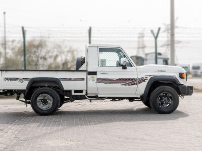 2026 Toyota Land Cruiser LC79 2.8L 4-Cylinder Turbo Diesel Engine White Brown Pickup Truck