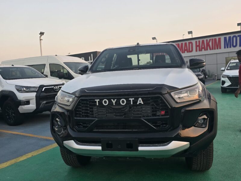 2026 TOYOTA HILUX GR SPORT 4.0 Litres 6 Cylinders Diesel Engine Black Pickup Truck