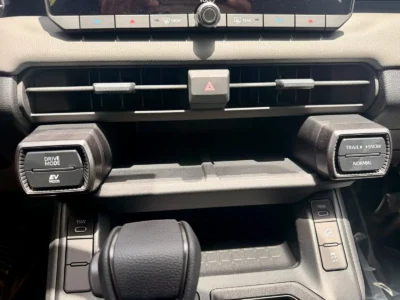 2026 Toyota Rav 4 2.5 Litres 4 Cylinders Hybrid Engine Black SUV GCC Specs Automatic