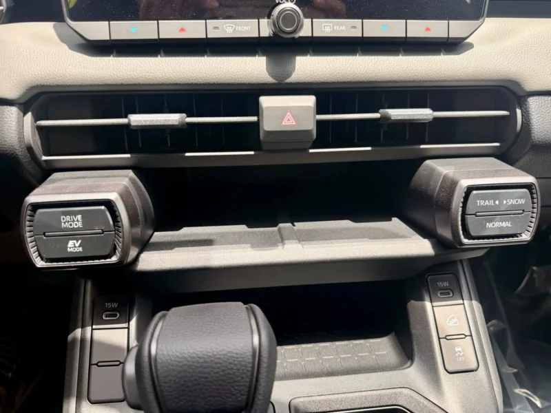 2026 Toyota Rav 4 2.5 Litres 4 Cylinders Hybrid Engine Black SUV GCC Specs Automatic